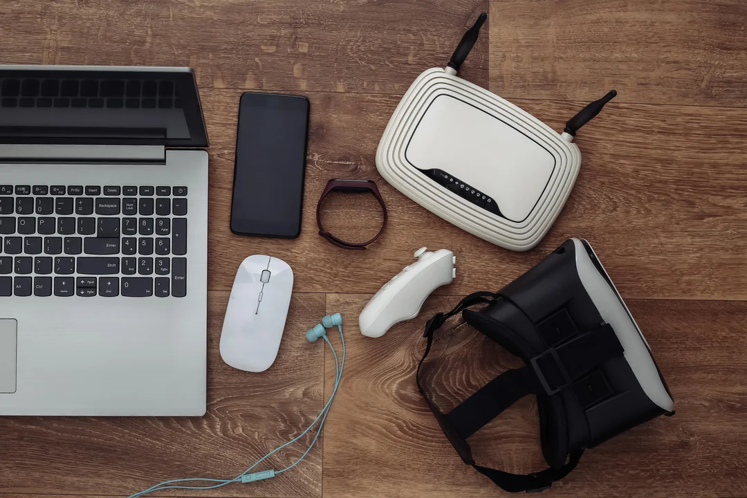 Personal Computers Enter the Home Era of Digital Literacy